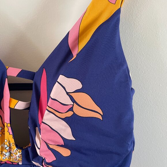 TRINA TURK 1PC Swimsuit Sz Tag Missing - Picture 2 of 9